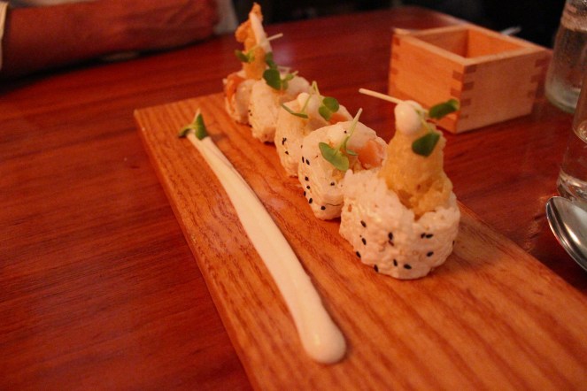Hakujin roll: salmon, white asparagus, pear, cauliflower puree